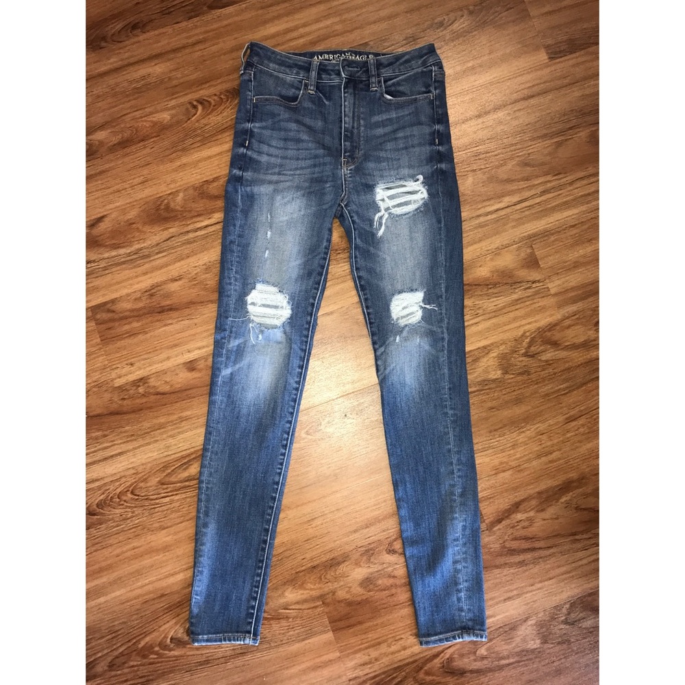 American Eagle High Waisted Jeans